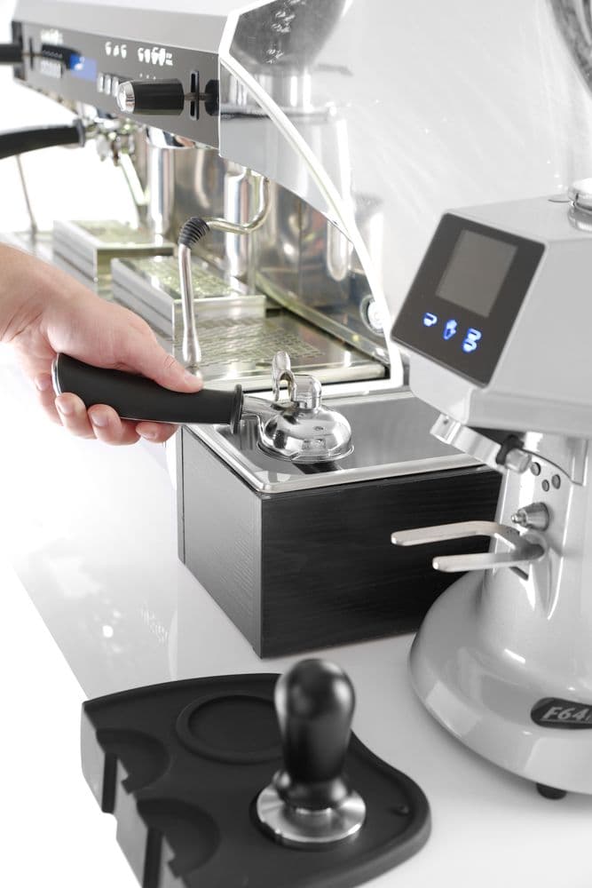 Zacc kiütő doboz fa tartódobozban - 275x175x(H)110mm - 2