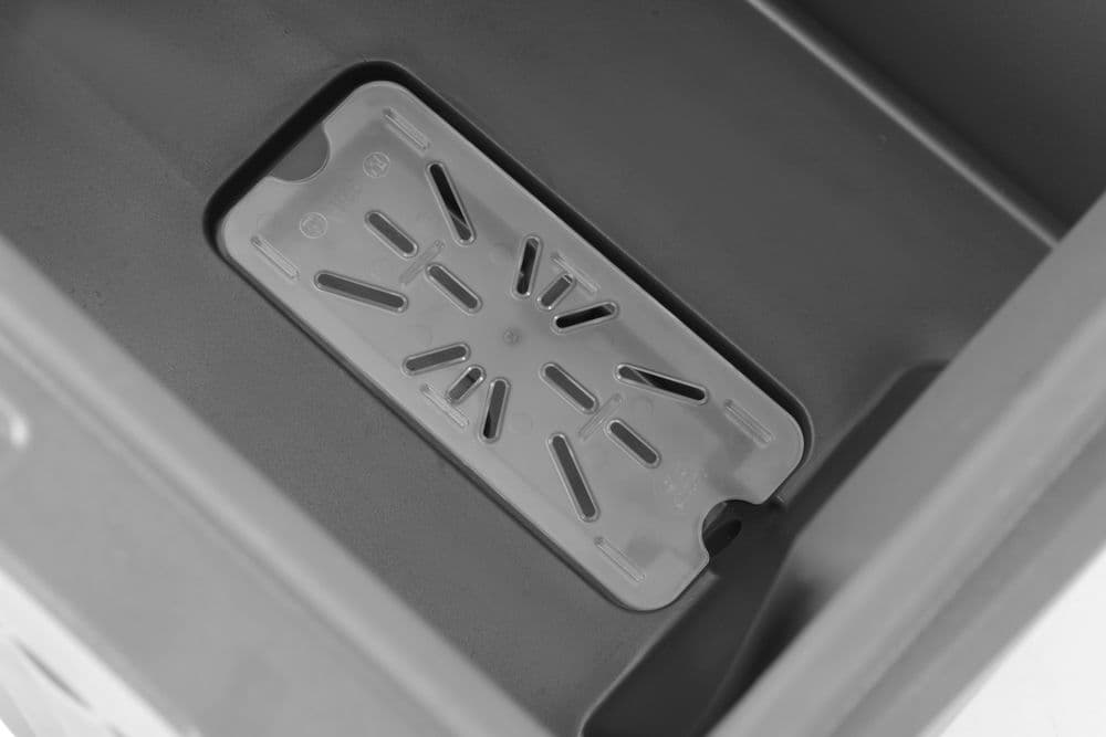 Szigetelt jégláda - 110 L - 110L - 585x800x(H)745mm - 4