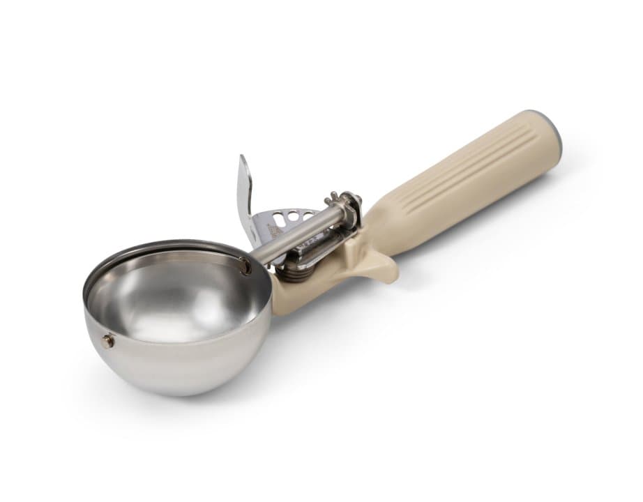 3 ¼-ounce one-piece thumb disher with ivory handle