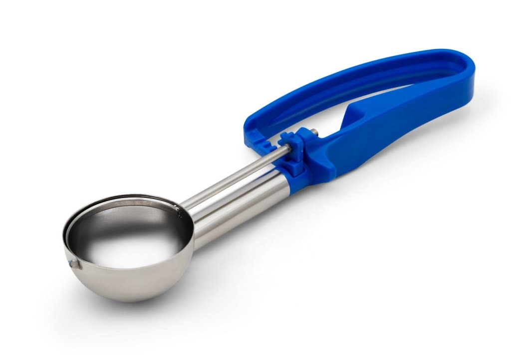 2.01-ounce extended-length disher with royal blue squeeze-handle